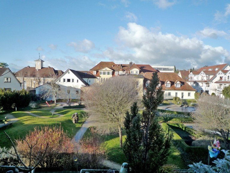 Blick von der Dachterrasse Korntal-M�nchingen Dachgeschosswohnung �ber den D�chern von Korntal