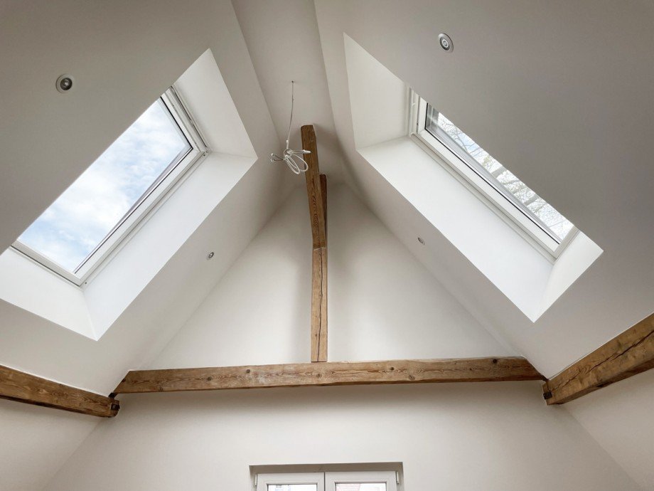Dachfenster mit elektrischen Roll�den Einfamilienhaus Stuttgart