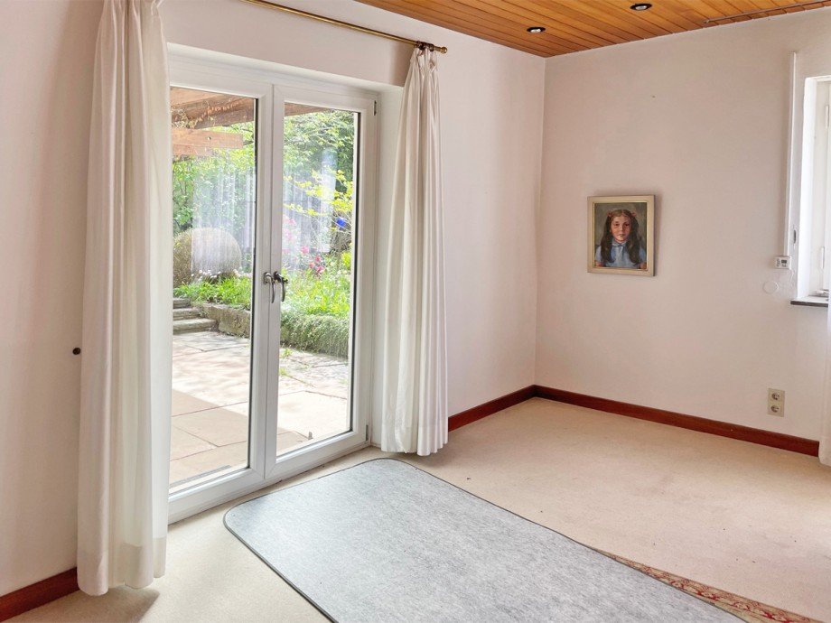 Zugang zu Terrasse und Garten Einfamilienhaus Stuttgart