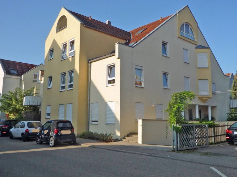 Hausansicht Korntal-M�nchingen Dachgeschosswohnung Dachgeschoss-Wohnung in zentraler Lage M�nchingens