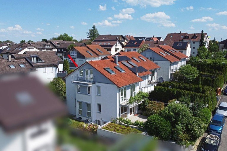 Hausansicht Stuttgart Reihenendhaus Neuwertiges Reiheneckhaus - Wohnen mit Komfort in gefragter Lage Plieningens