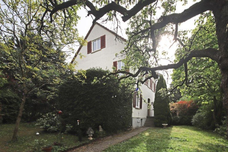 Au�enansicht Stuttgart Einfamilienhaus Idyllisch gelegenes, modernisierungsbed�rftiges Einfamilienhaus in Top-Lage auf der G�nsheide