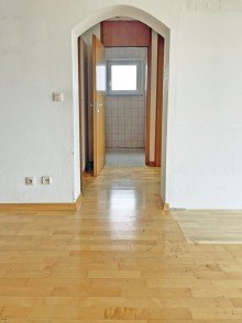Flur Gute Gelegenheit! Top Aussicht - Einbauk�che - Einzelgarage