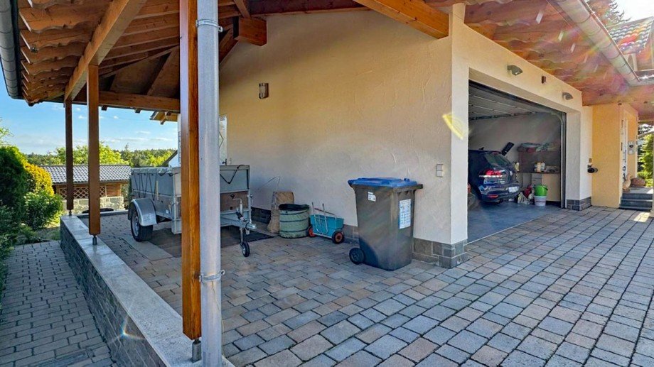 Doppelgarage und Carport Einfamilienhaus Alth�tte