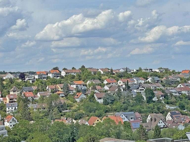 Aussicht vom Balkon Stuttgart Etagenwohnung Gute Gelegenheit! Top Aussicht - Einbauk�che - Einzelgarage