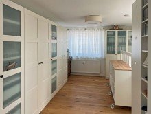 Schlafzimmer OG Neuwertige, energieeffiziente Maisonette-Wohnung in M�hringens M�rchensiedlung