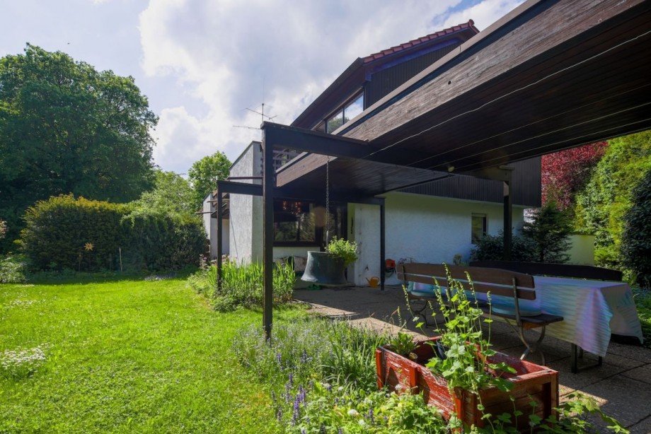 �berdachter Au�enbereich Doppelhaush�lfte B�blingen