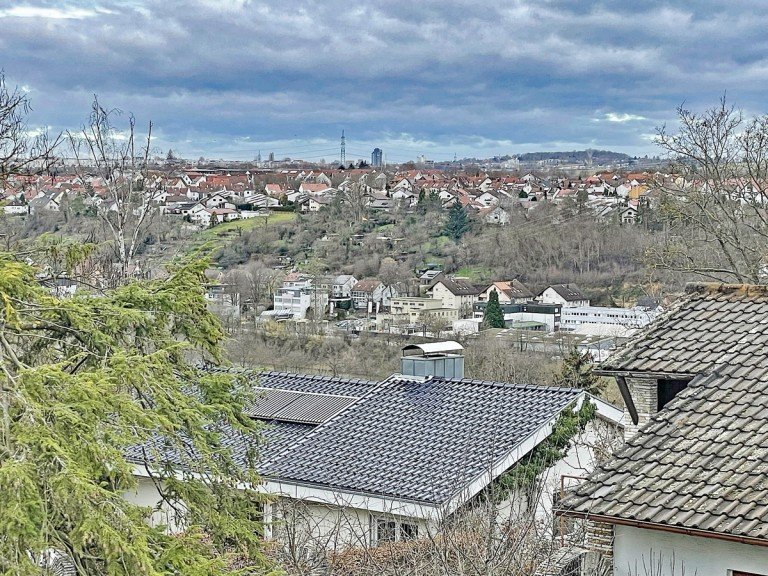 Blick vom Balkon Remseck Etagenwohnung 4 Zimmer-Wohnung in sch�ner Aussichtslage Am Oberen Schlo�berg