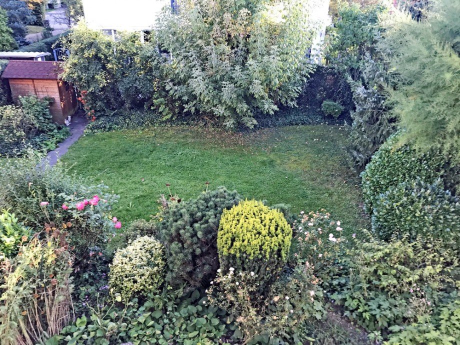 Blick in den Garten vom Balkon Reihenendhaus Ostfildern