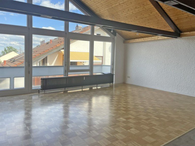 Wohn- und Essbereich im DG Filderstadt Maisonettewohnung Halbh�henlage in Plattenhardt - Maisonette-Wohnung mit viel Platz und besonderem Wohngef�hl
