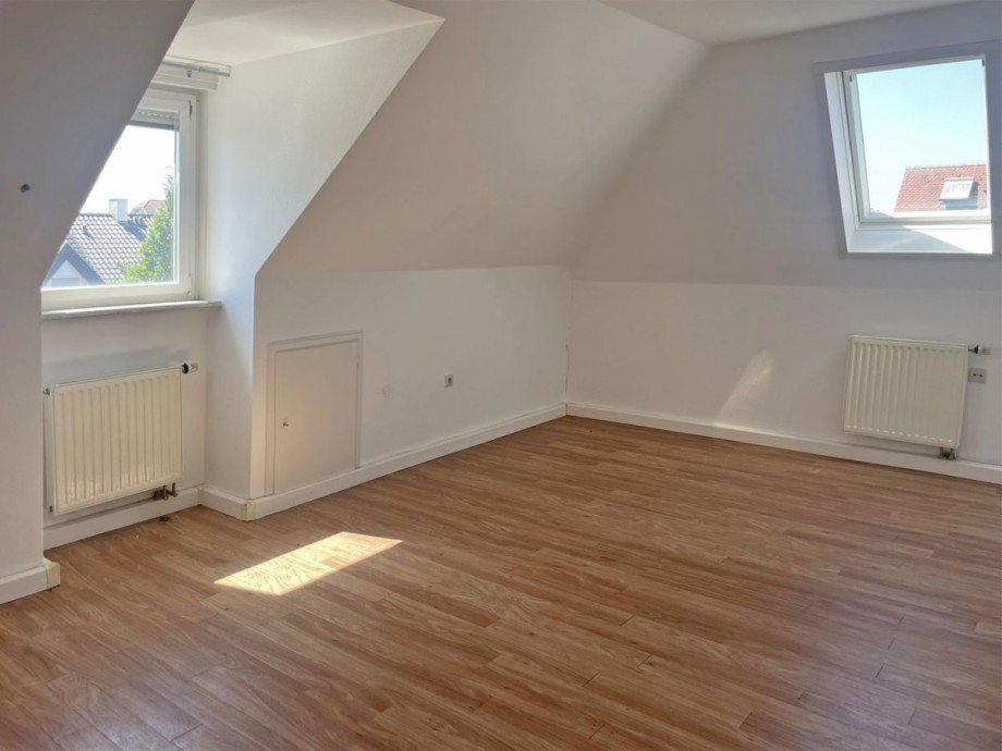 Wohnbereich ausgebautes DG Mehrfamilienhaus Stuttgart
