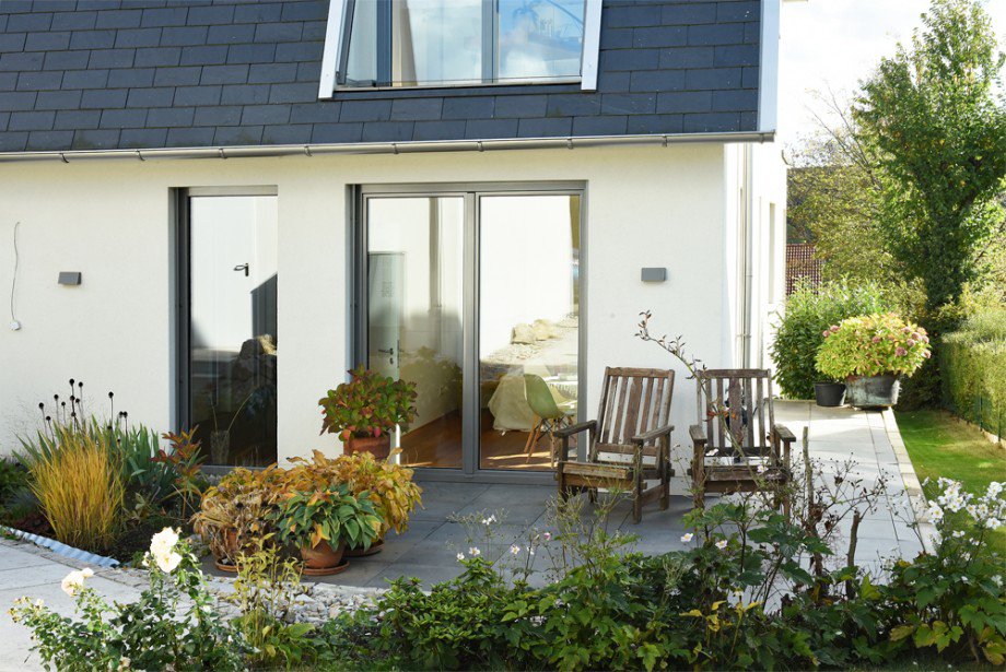 Terrassenfl�chen Nord- und Westseite Einfamilienhaus Ober-M�rlen