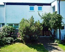 Hauausansicht Eingang Charmantes Reihenhaus in ruhiger Lage