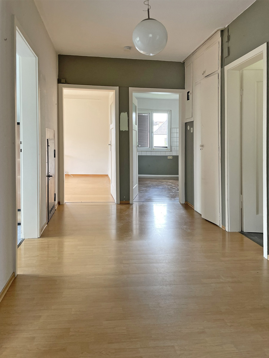 Flur OG Zweifamilienhaus Stuttgart