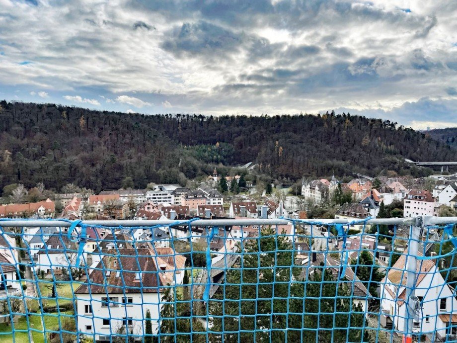 Blick aus dem Wohnbereich (noch mit Ger�st) Dachgeschosswohnung Stuttgart