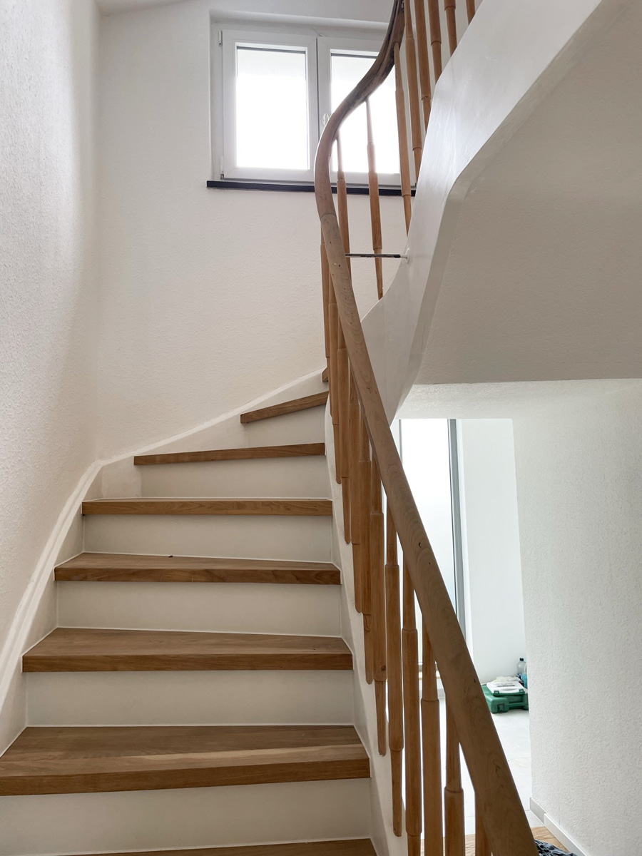 Treppenaufgang in das OG Einfamilienhaus Stuttgart
