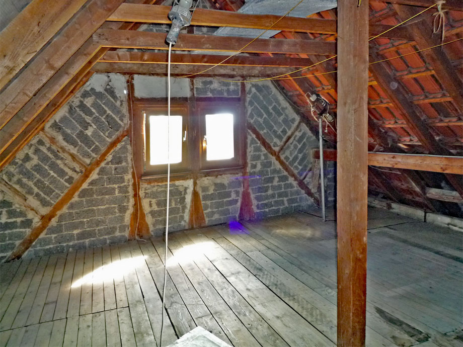 Dachboden im DG Einfamilienhaus Ingersheim