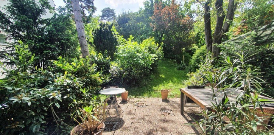 Blick in den Garten Doppelhaush�lfte Stuttgart